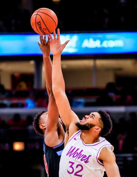 Anthony Towns dona 100.000 dólares para la detección del coronavirus