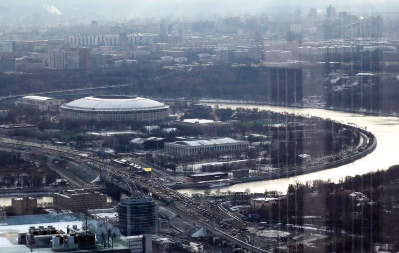 Las ligas rusa y ucraniana se suspenderán tras las consultas con la UEFA, según la prensa