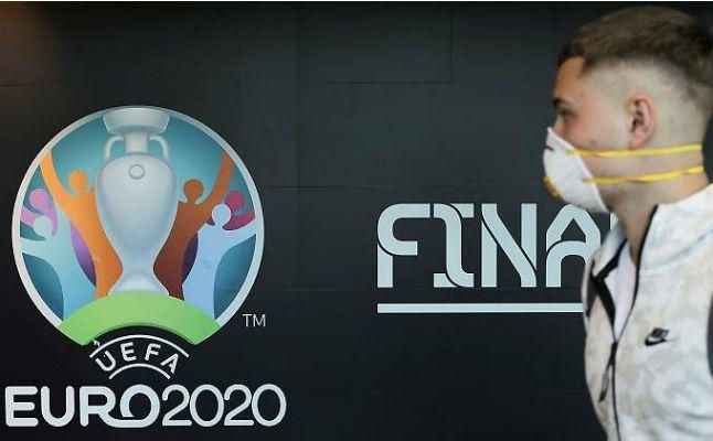 La UEFA acuerda retrasar la Eurocopa a 2021