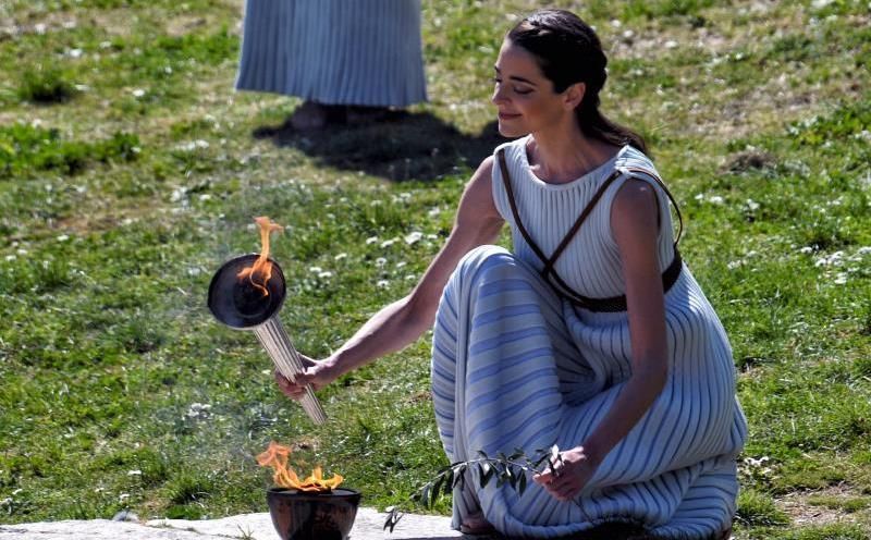 Parte hacia Grecia el avión que transportará la llama olímpica a Japón