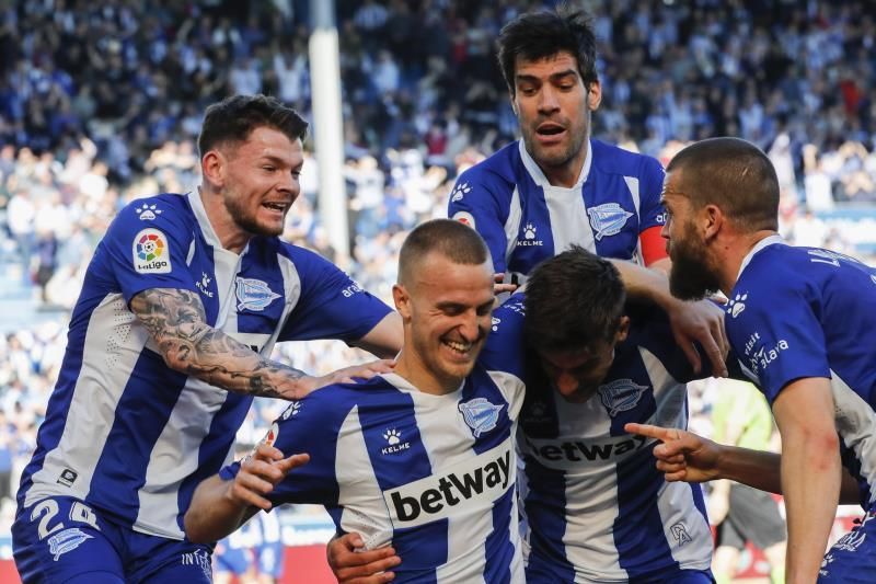 Tres jugadores del Alavés dan positivo en coronavirus