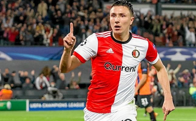 Van der Vaart 'recomienda' un jugador a Sevilla y Valencia