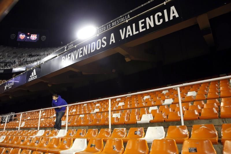 El club, Fundación y plantilla del Valencia realizan donación a Casa Caridad