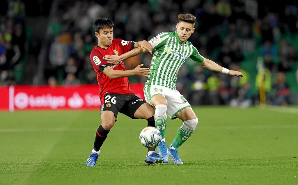 Álex Moreno, a Vaclik: "Que mi mejor gol sea en el derbi y todos contentos"