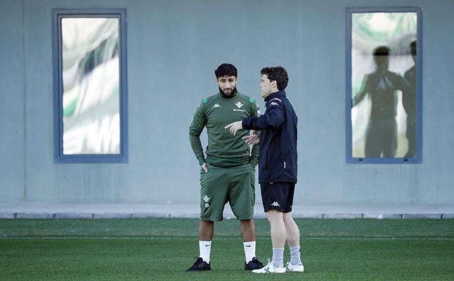Una subasta por Fekir que ni perturba ni distrae en el Betis