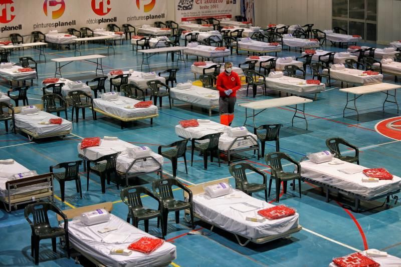Decenas de instalaciones deportivas catalanas se convierten en hospitales