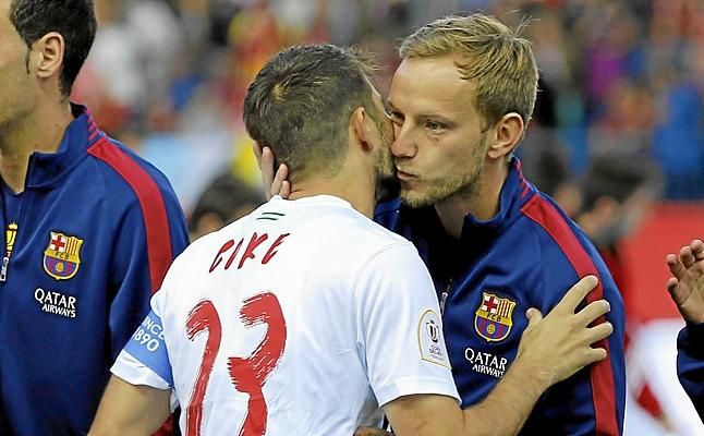 Rakitic se elige 'Sevilla' en La Casa de Papel