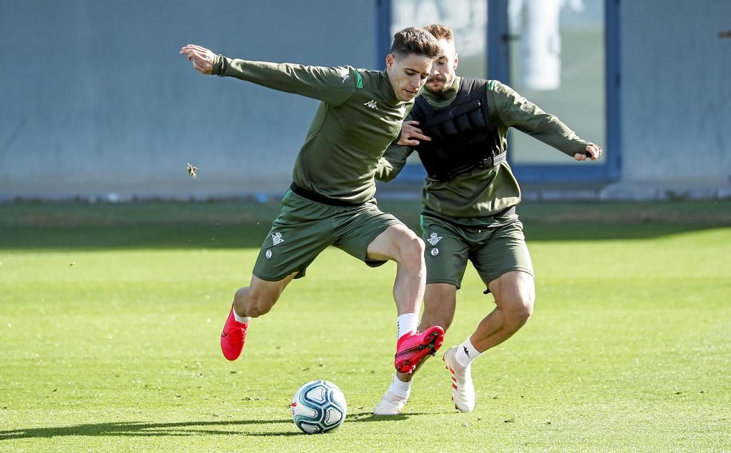 Álex Moreno: "Queremos llegar lo mejor posible a los partidos"