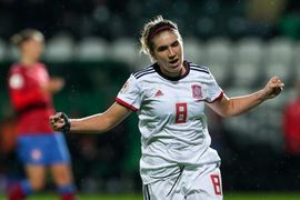 Mariona Caldentey toca el piano para mantener el optimismo