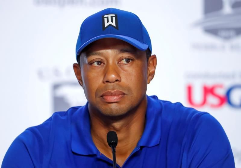 Demandan a Tiger Woods y a un caddie por un incidente en un torneo
