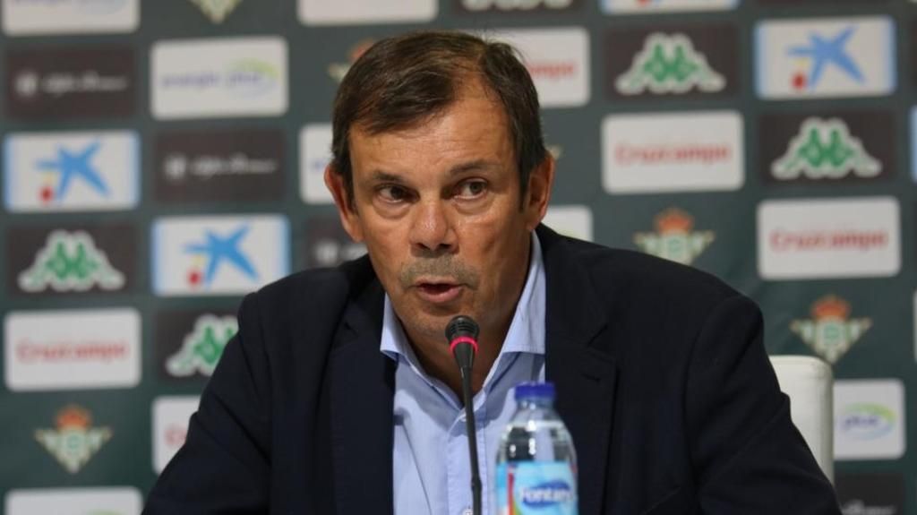 Los responsables deportivos del Betis, satisfechos por acuerdo de bajada sueldos