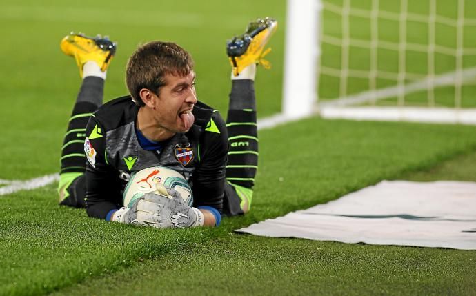 Aitor Fernández dice 'no' a la Premier y la Serie A