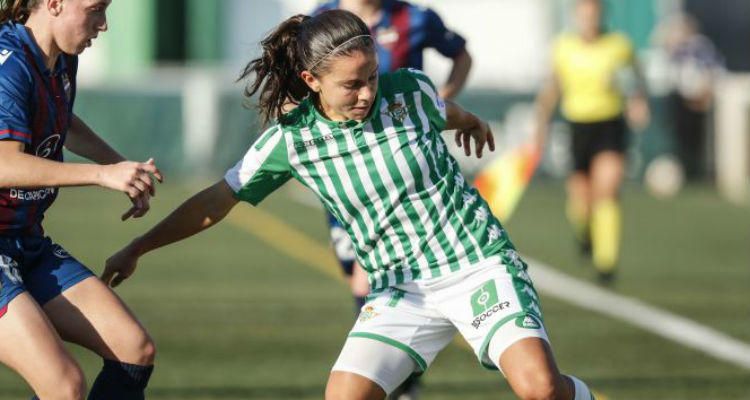Paula Perea: "¿La renovación? Mi intención es seguir en el Betis"