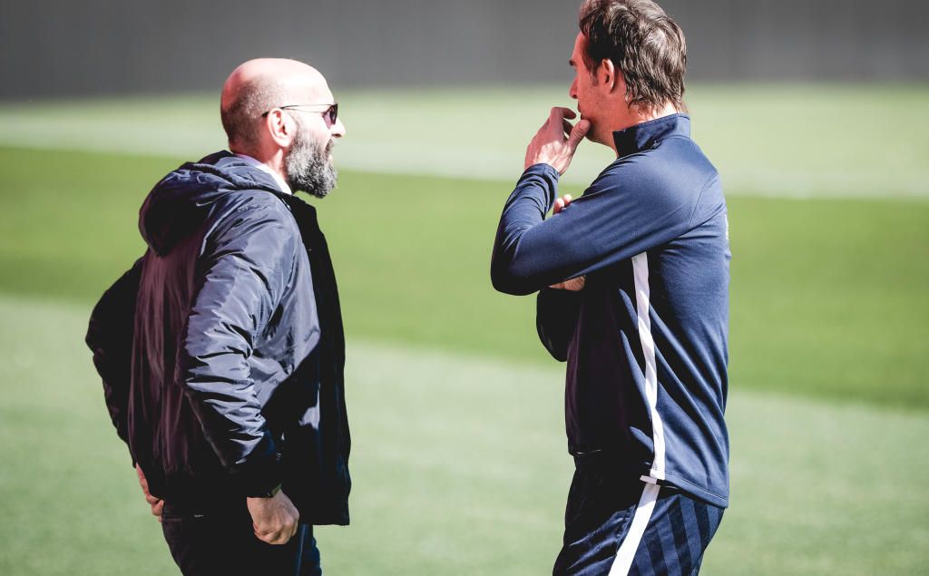 Monchi, a saco con el recambio de Banega