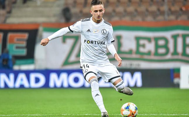 El más interesado en Karbownik es... el Betis