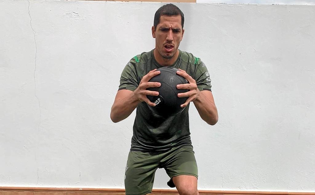 Joel Robles: "La afición es la que hace bonito un derbi"