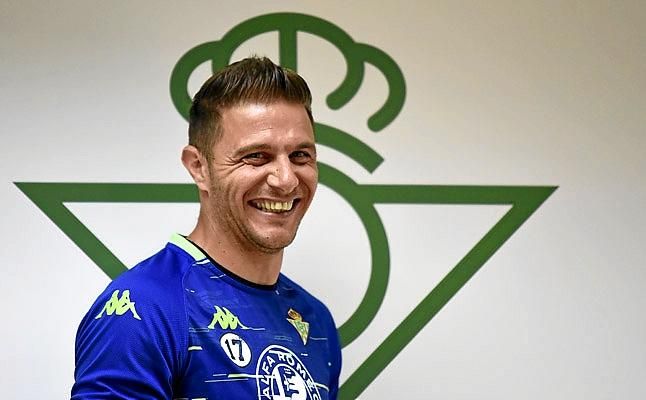 Joaquín está "preocupado", pero entiende que la LaLiga "arranque como sea"