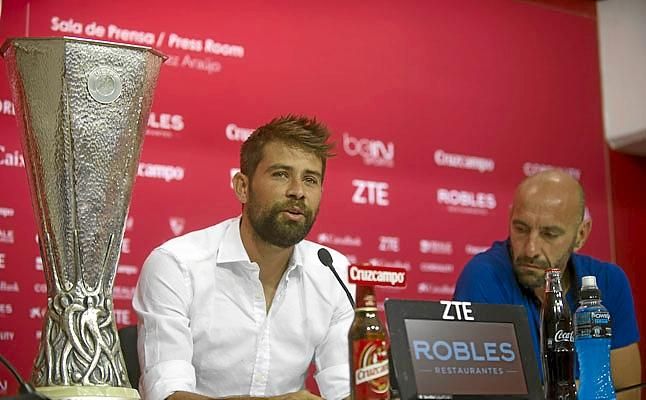 Coke, a Cala: "Estaría bien trabajar con Monchi en el Sevilla"