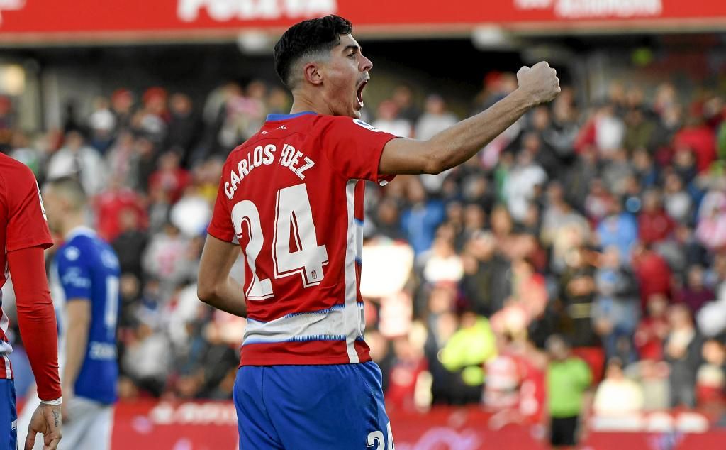 La afición del Sevilla apuesta por Carlos Fernández para la 20/21