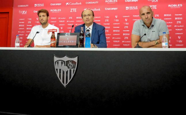 Reunión a la vista entre Franco Vázquez y el Sevilla