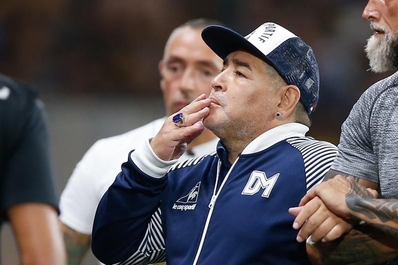 Maradona afirma que la suspensión de los descensos en la AFA es "una nueva mano de Dios"