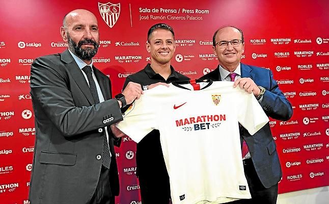 Monchi: "Había margen de mejora con Chicharito"