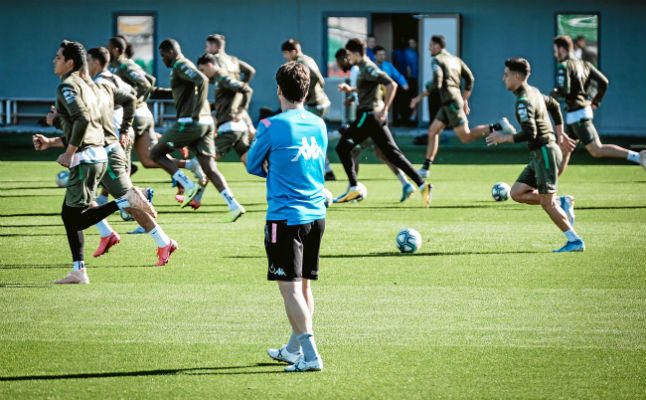 El Betis pide a sus jugadores que se queden mejor en casa