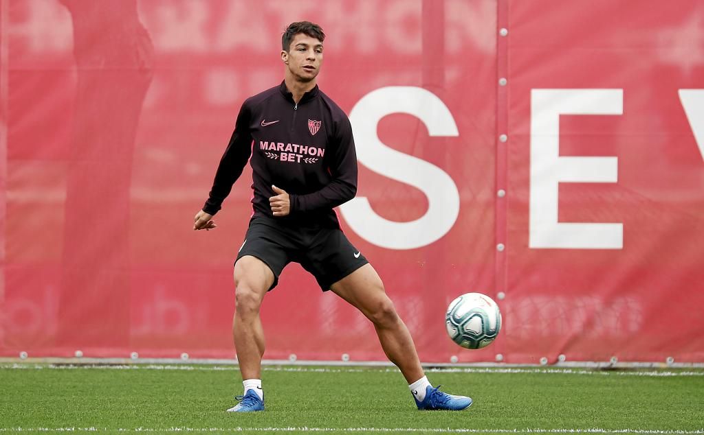 Óliver Torres: "Será una pretemporada con 11 finales"