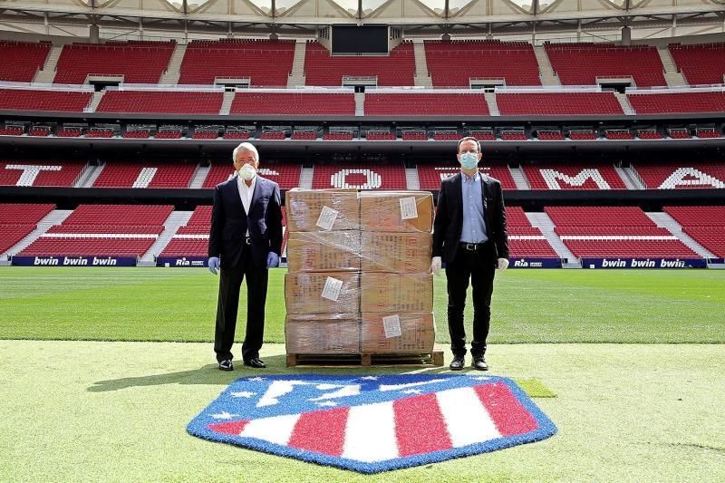 El Atlético dona 20.000 mascarillas al distrito del Wanda Metropolitano