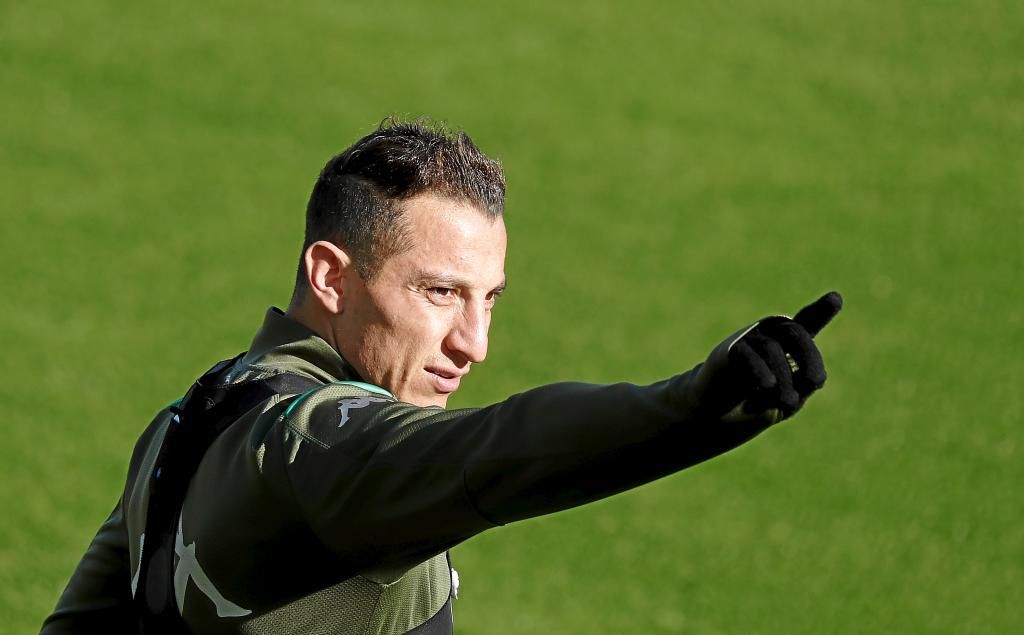 Guardado, a un paso de un nuevo récord, si el COVID-19 lo permite