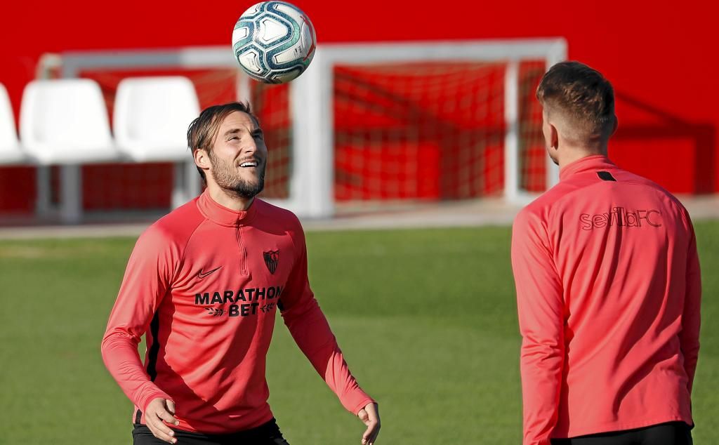 Gudelj: "Ha sido extraño ver a mis compañeros y no poder abrazarles"