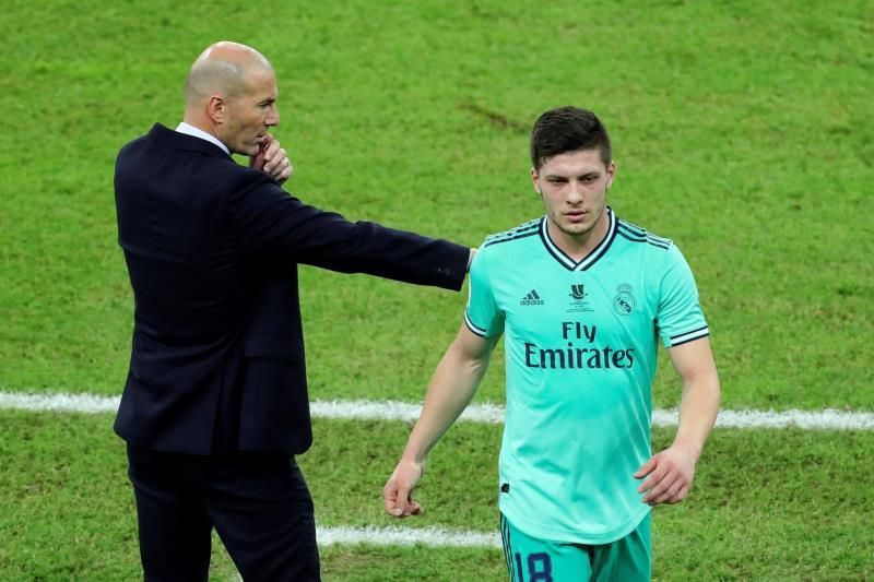 Luka Jovic está abatido por lesión de pie, dice su padre
