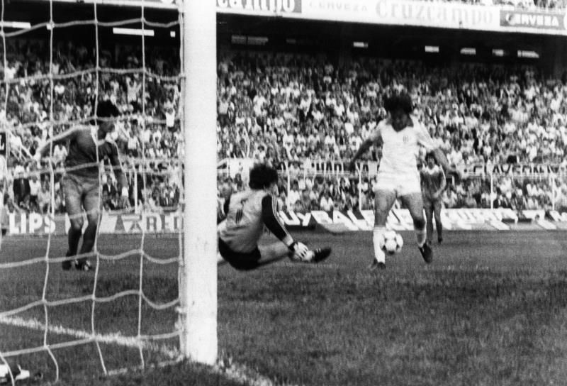 Cuando el sevillista Bertoni se convirtió en villano: 40 años de la derrota de la Real