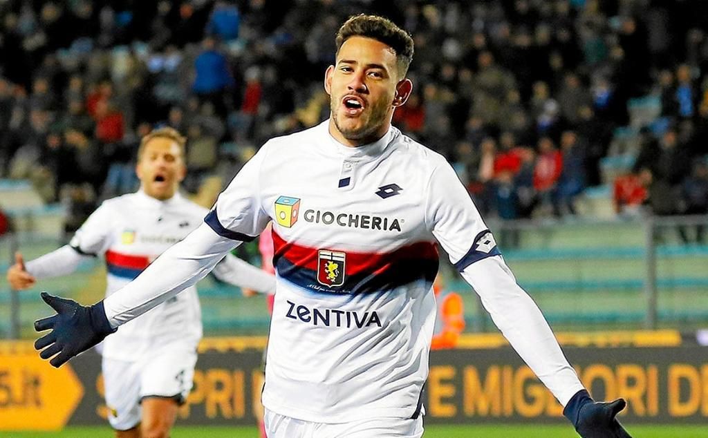 Sanabria, el único cedido por el Betis que aguanta el chaparrón