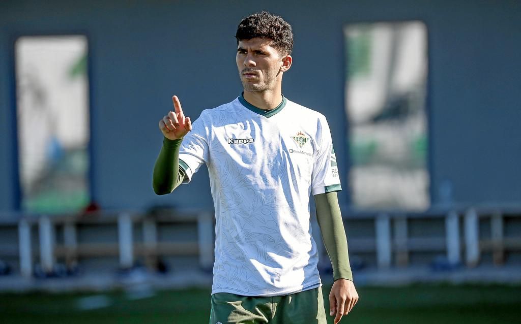 Aleñá: "El equipo está sólo pensando en el Sevilla y en el derbi"