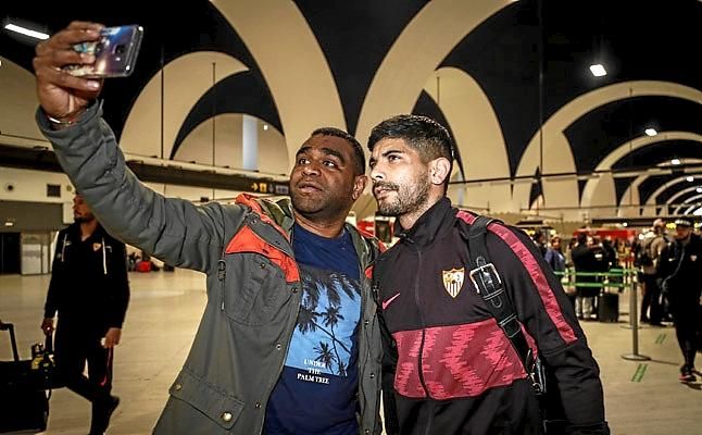 La permanencia de Banega en el Sevilla más allá del 30-J sigue en el aire