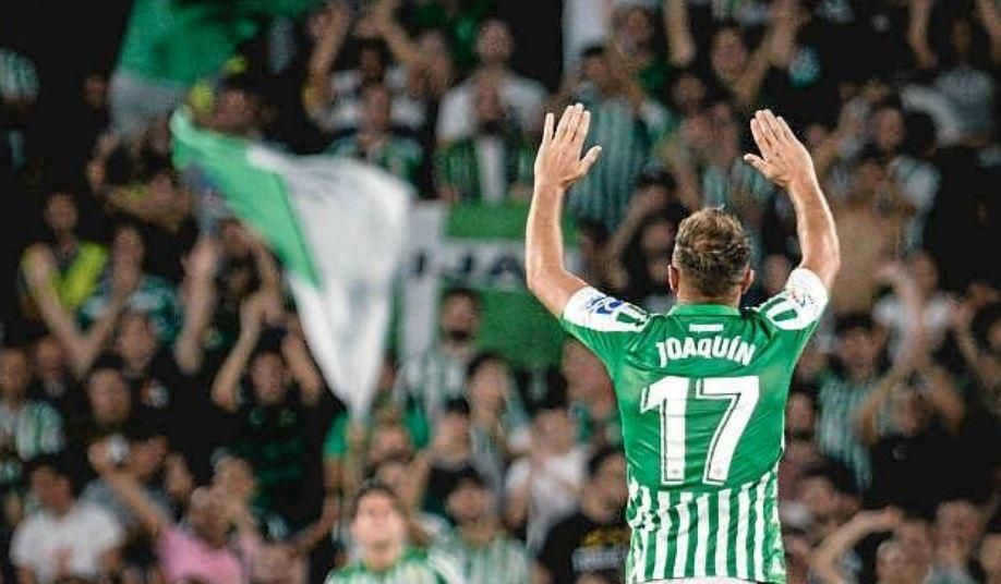 Joaquín 'echa un cable' a Loren... y otro a Setién