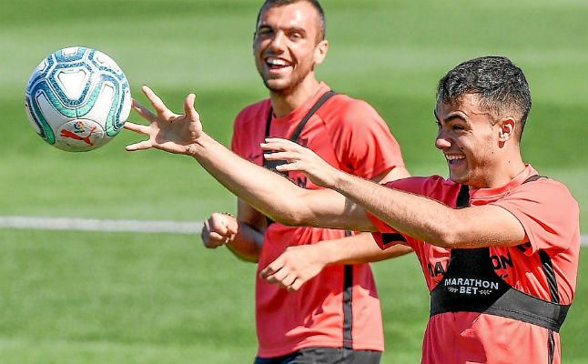 El Sevilla disfruta de una sesión de trabajo distendida