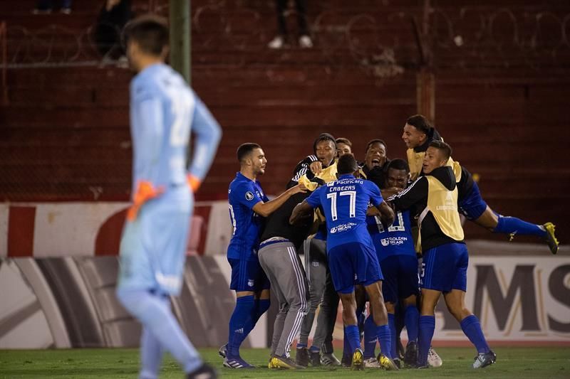El fútbol en Ecuador se reanudaría en julio, con un plan B si se extiende pandemia