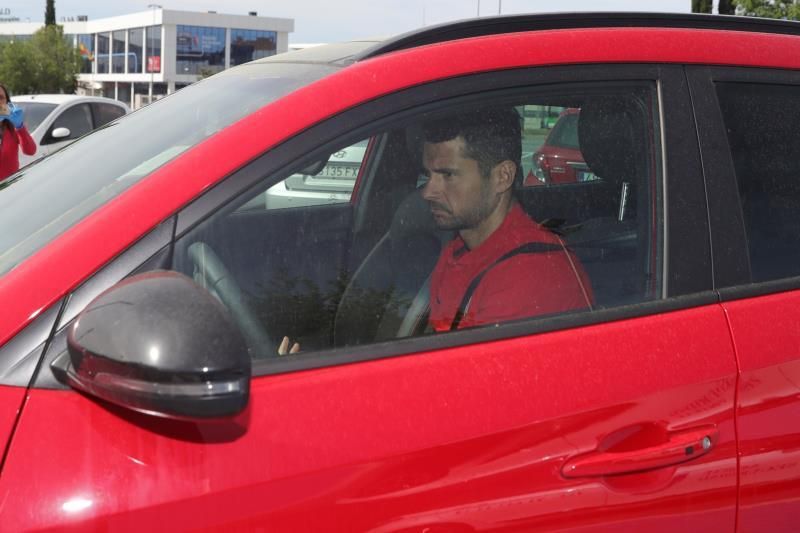 Vitolo, entre Guayre y Rivaldo