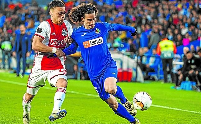 Cucurella también gusta en Roma