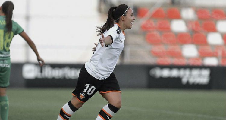 Mari Paz Vilas, que interesa al Betis, no renueva con el Valencia