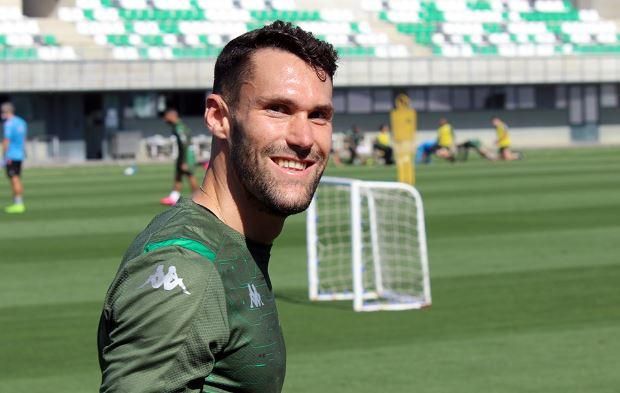 Pedraza ve al Betis "favorito" en el derbi