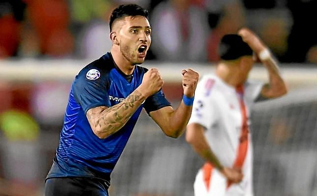 El agente de Nahuel Bustos: "¿El Sevilla? Tienen la posibilidad"