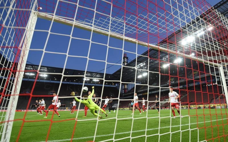 2-4. El Leipzig retoma el podio, Dani Olmo golea y Córdoba se lesiona
