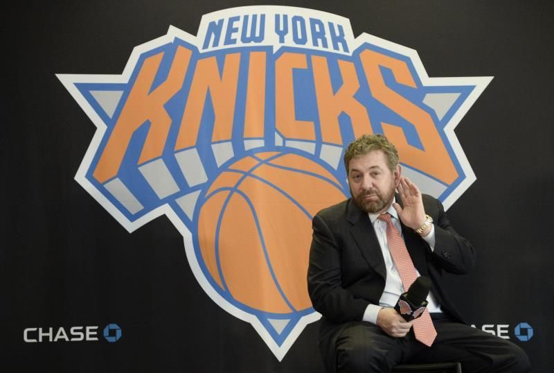 Propietario de los Knicks condena el racismo en un segundo correo aclaratorio