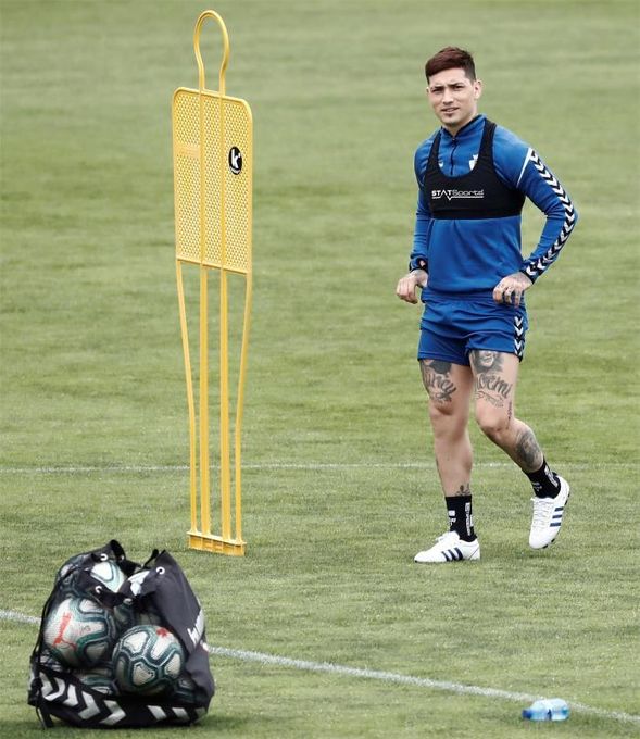 Osasuna se ejercita con Chimy Ávila trabajando en solitario