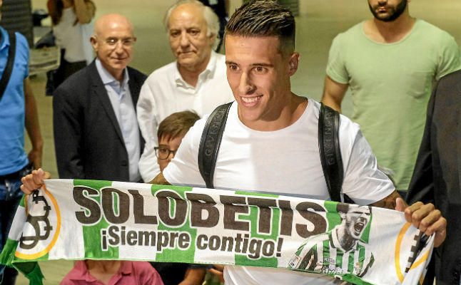 Tello tiene sitio en el Betis (o debería tenerlo)