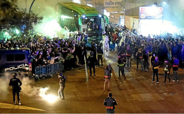 La Federación de Peñas del Betis pide evitar concentraciones "por riesgo de contagio masivo"