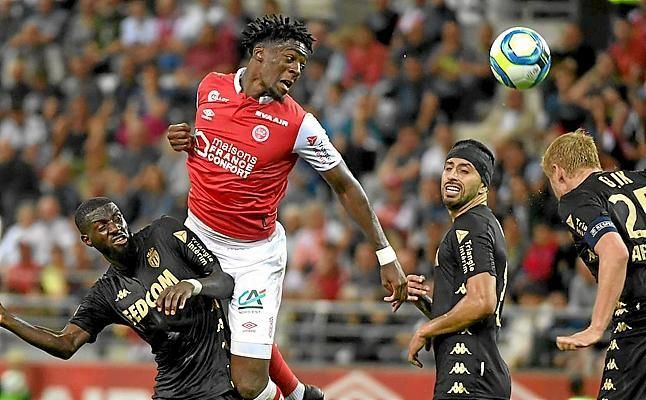 La Real se entromete en un objetivo de Monchi